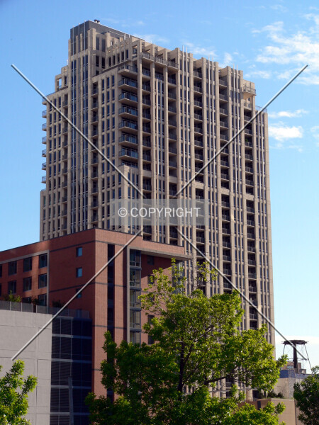 Photo 114-786-631