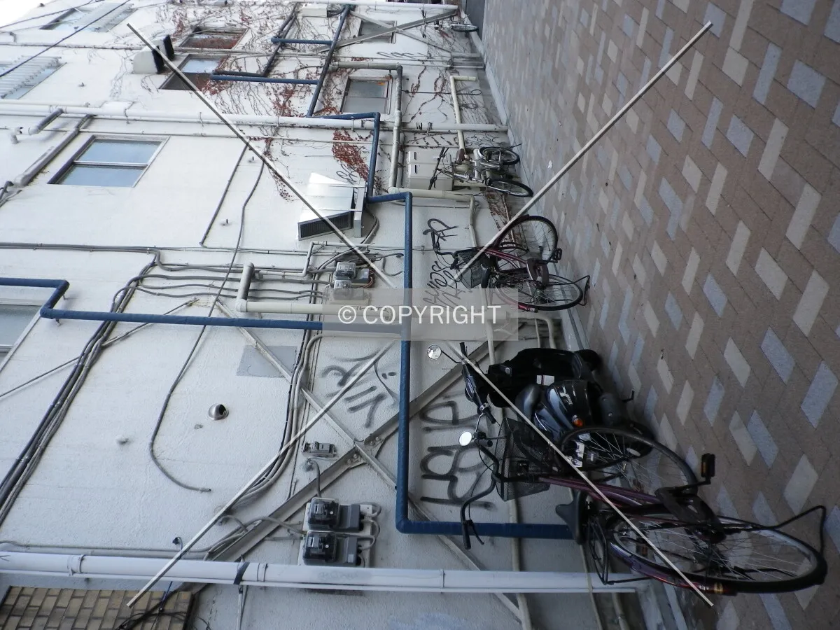 Photo 011-634-414