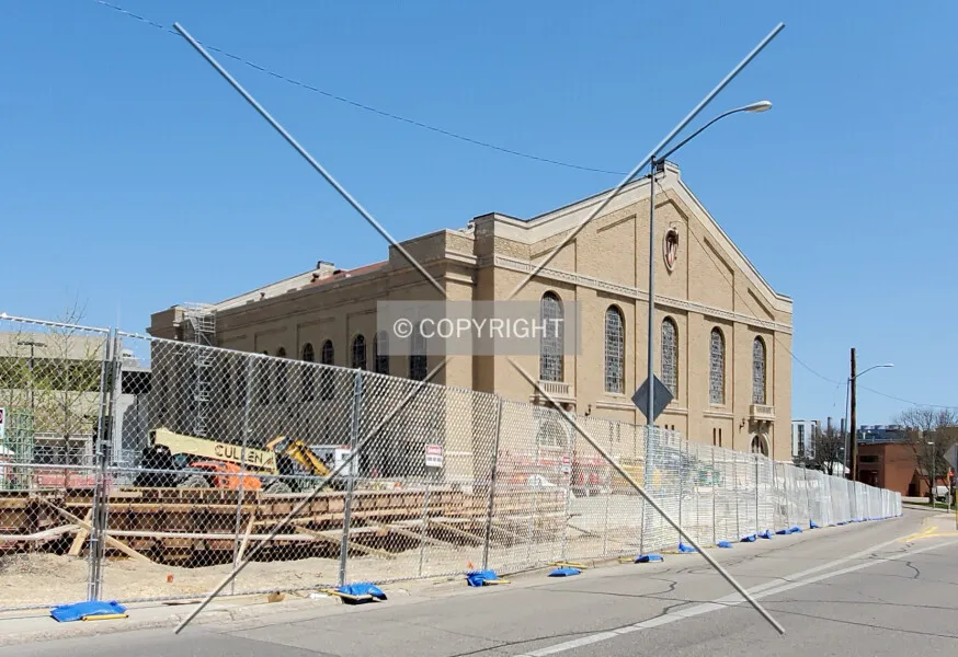 Photo 117-469-639