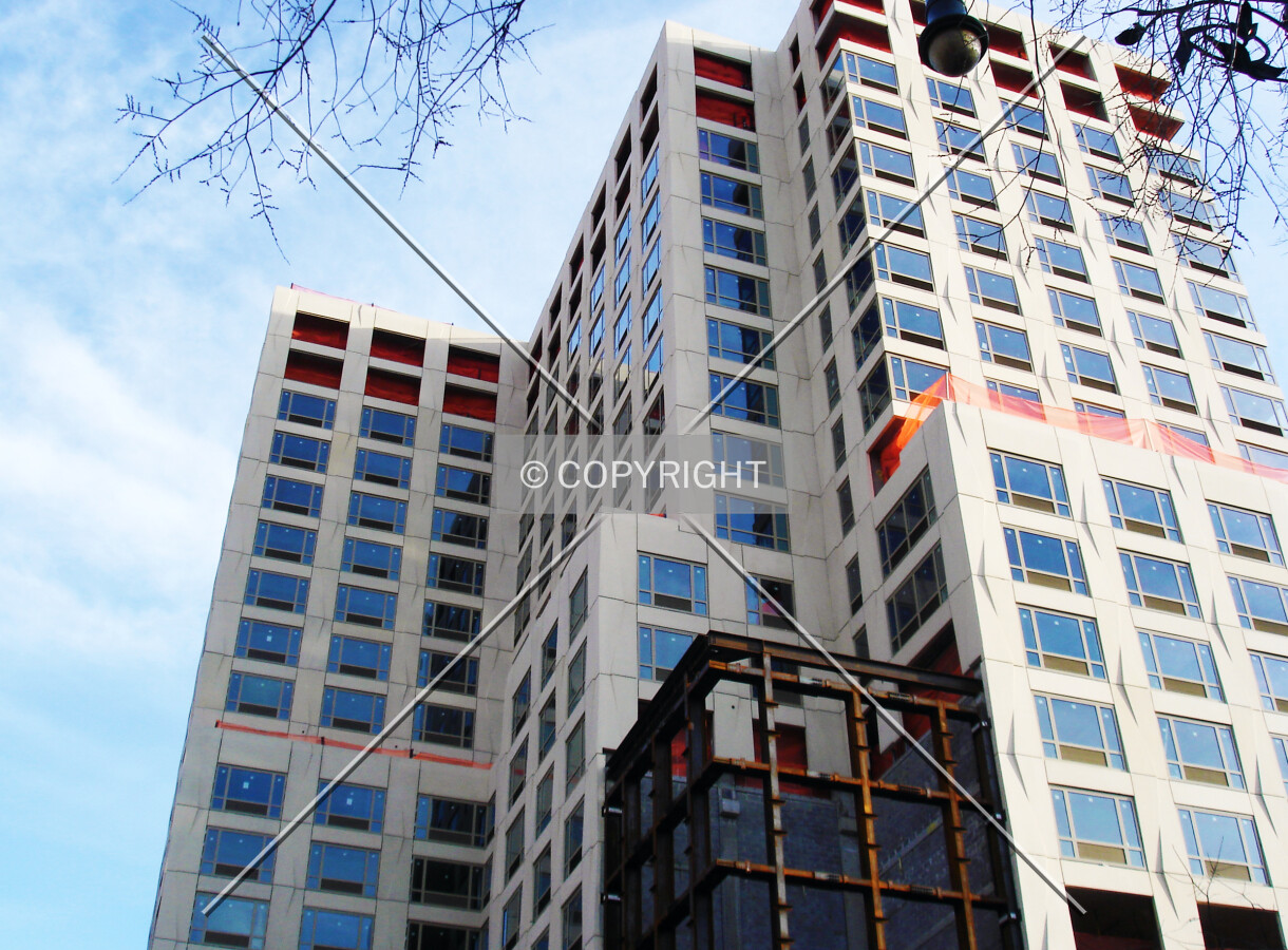 Looking up from 5th Avenue at the northwestern side