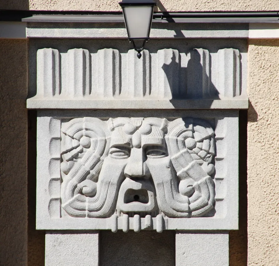 Ornaments facing Hämeenkatu