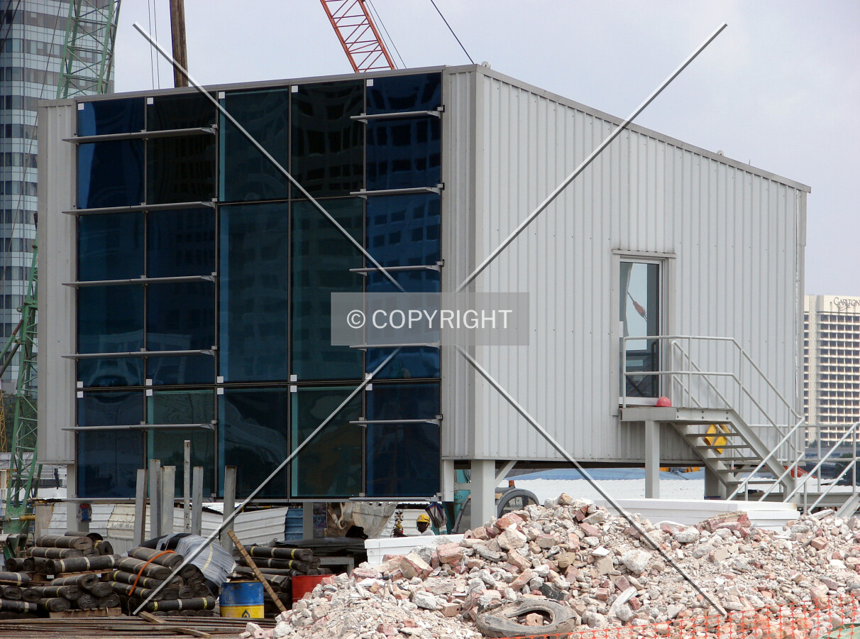 Temporary pavilion for testing glass facade panels