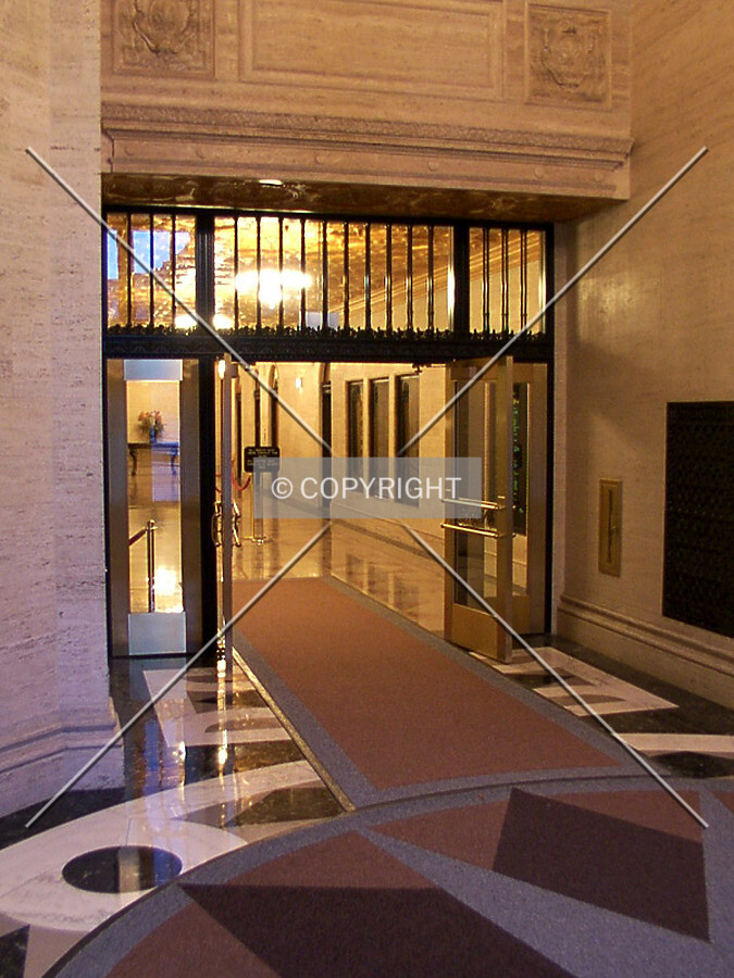 Passageway from the rotunda into the lobby
