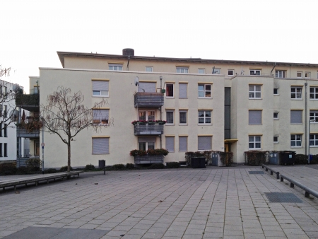 Photo 119-045-942