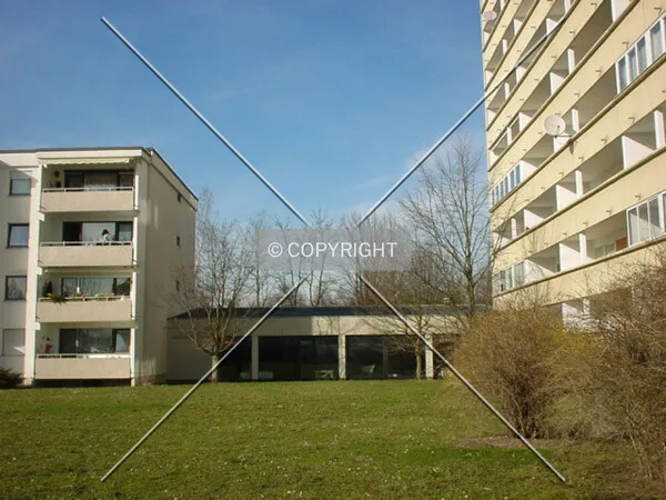 Connection between the tower and the low-rise extension
