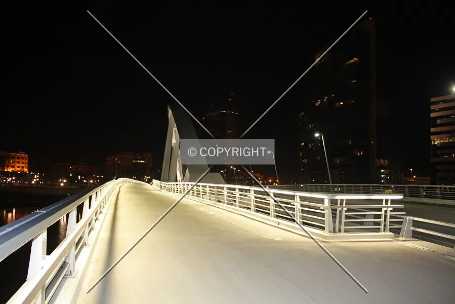Photo 119-211-005