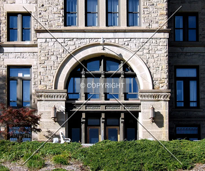 Photo 119-308-884