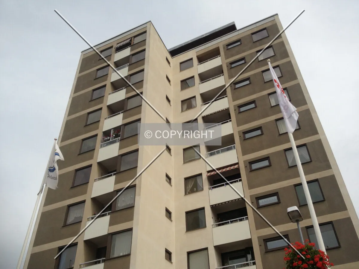 Photo 120-681-926
