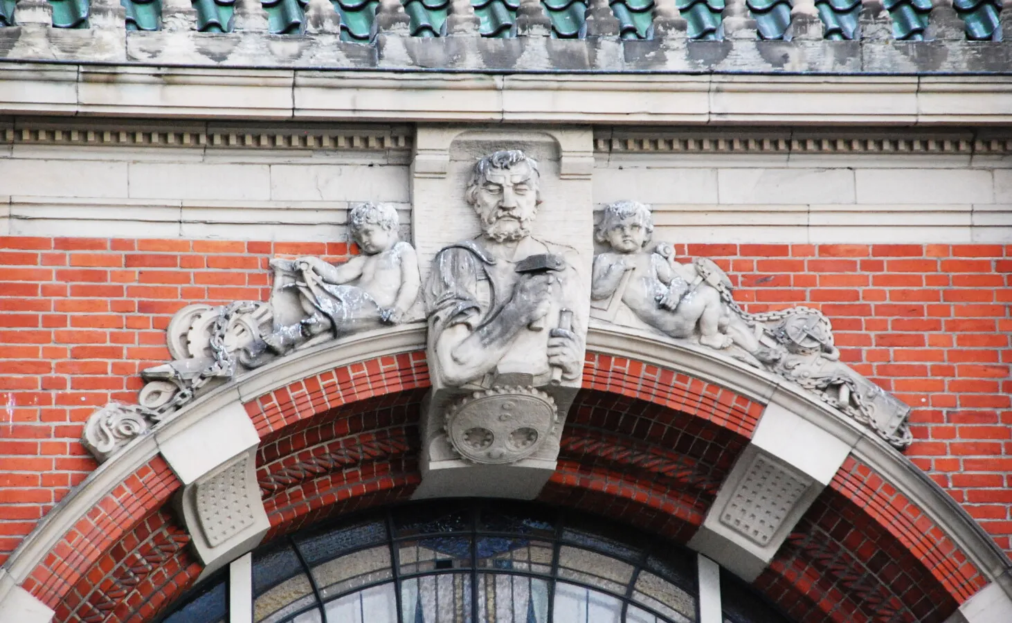 Keystone in one of the archways