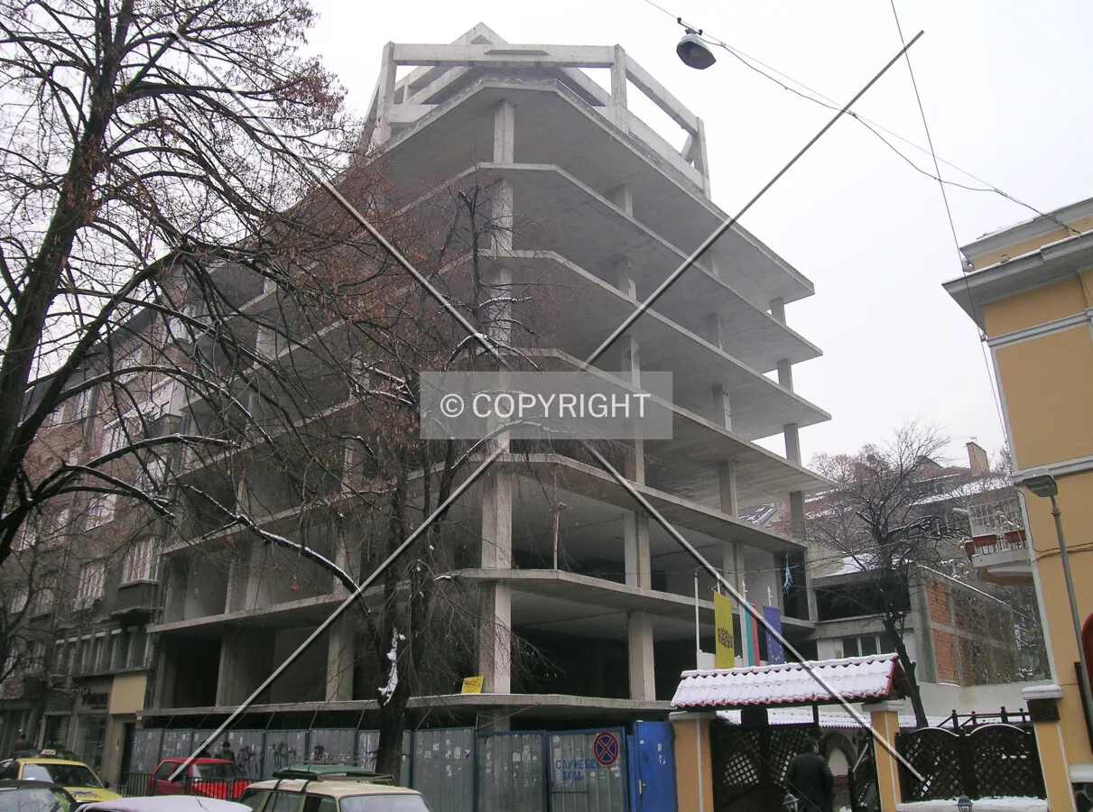 Photo 120-784-596