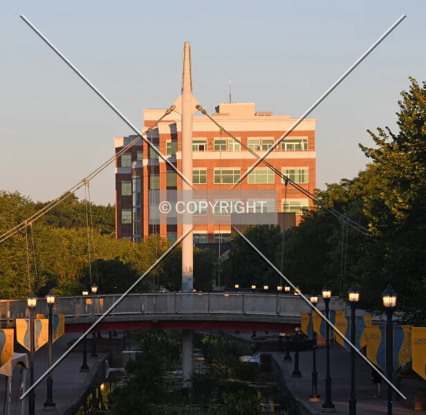 Creekside Plaza