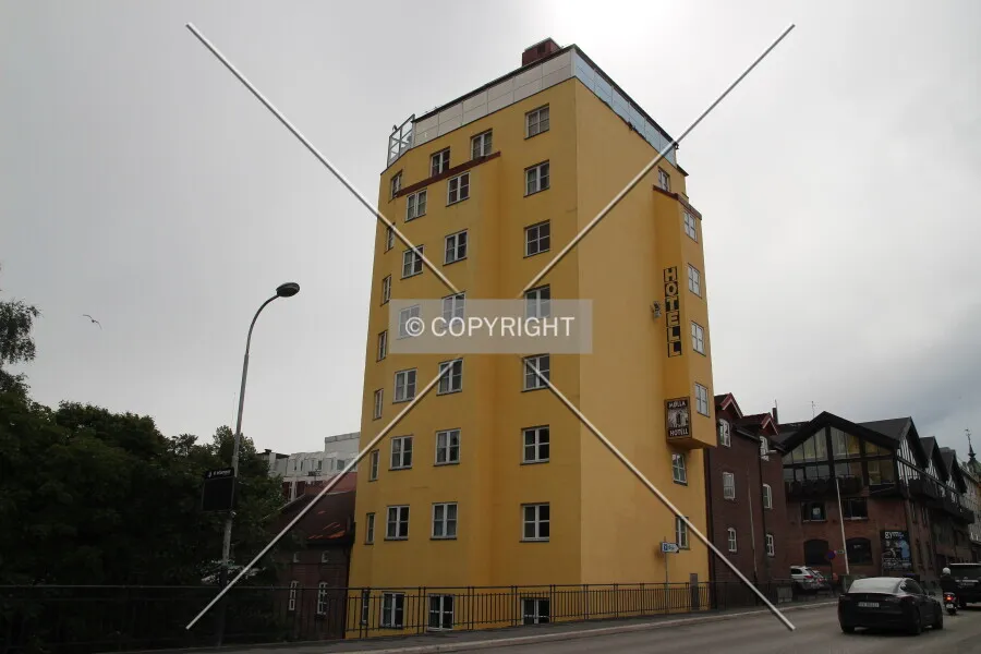 Photo 121-297-889
