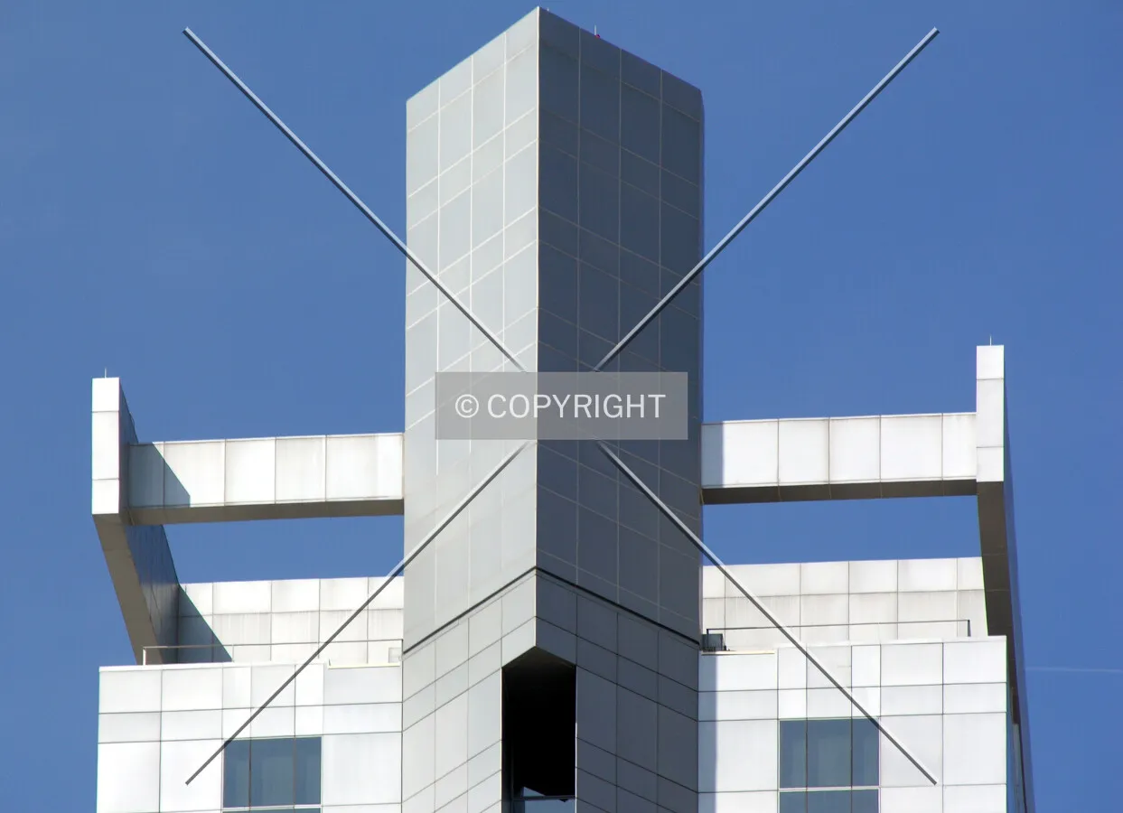 Detail of the top of the eastern side