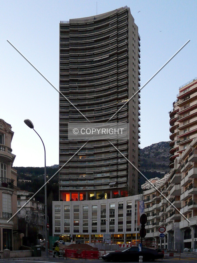 Southeast view from Boulevard d'Italie