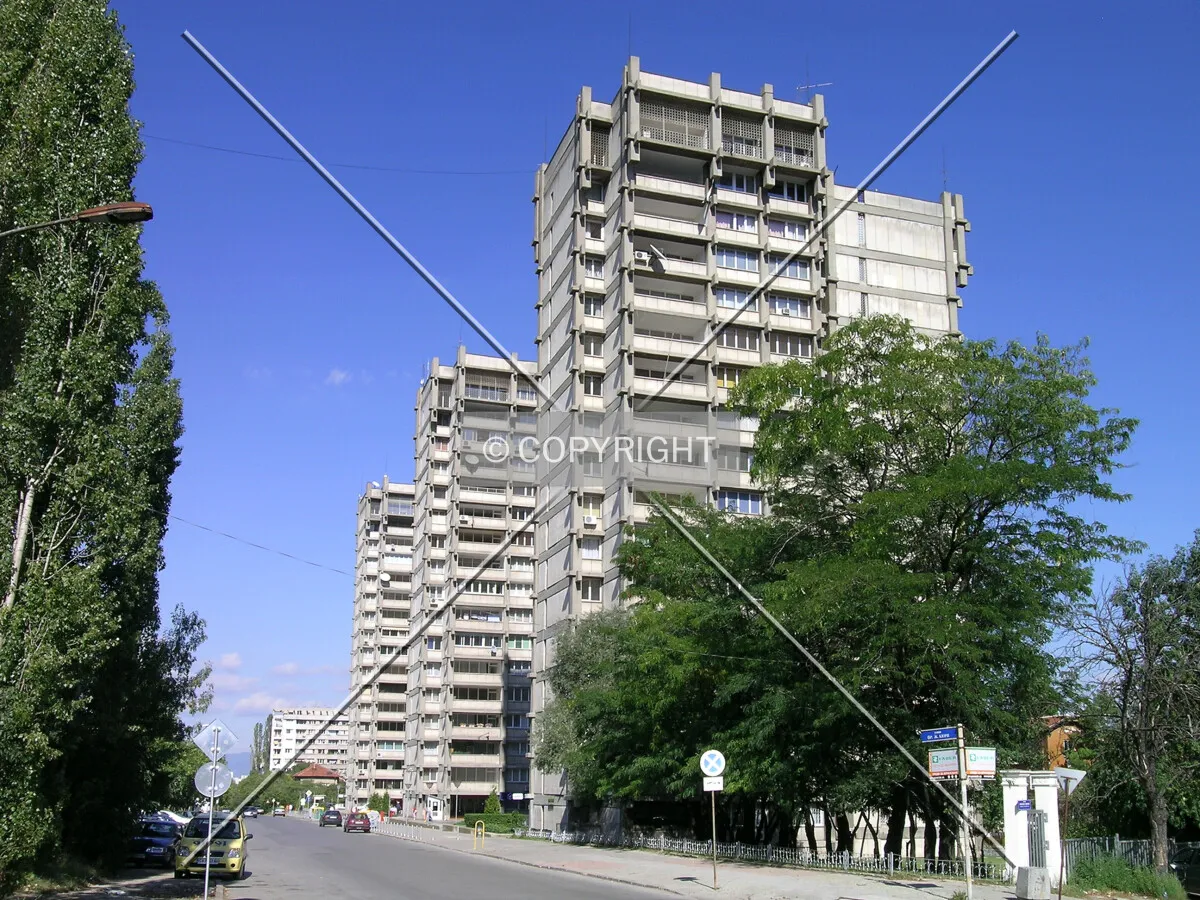 Iztok District