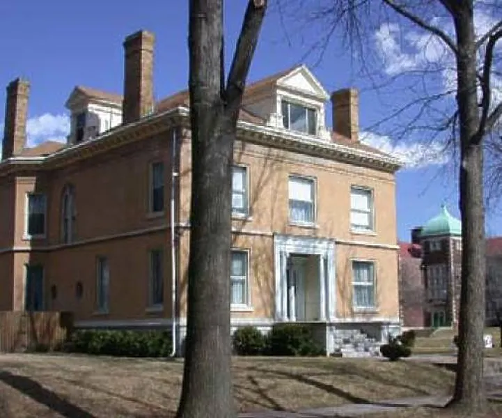 Photo 122-268-673