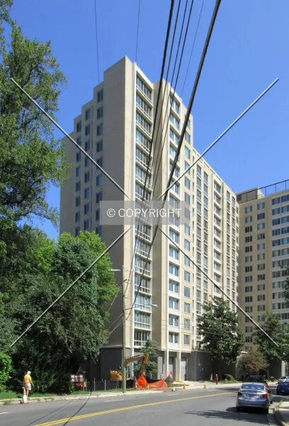 Photo 122-399-637