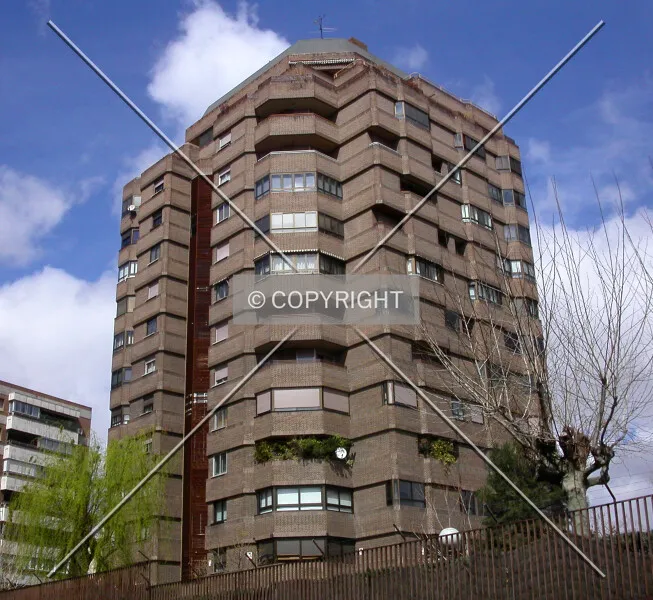 Photo 123-467-271
