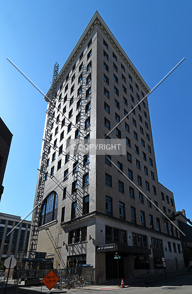 Photo 124-458-194