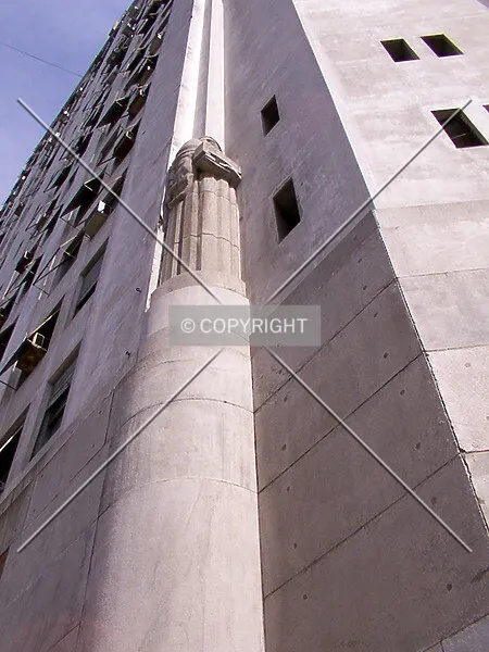 Photo 124-669-819