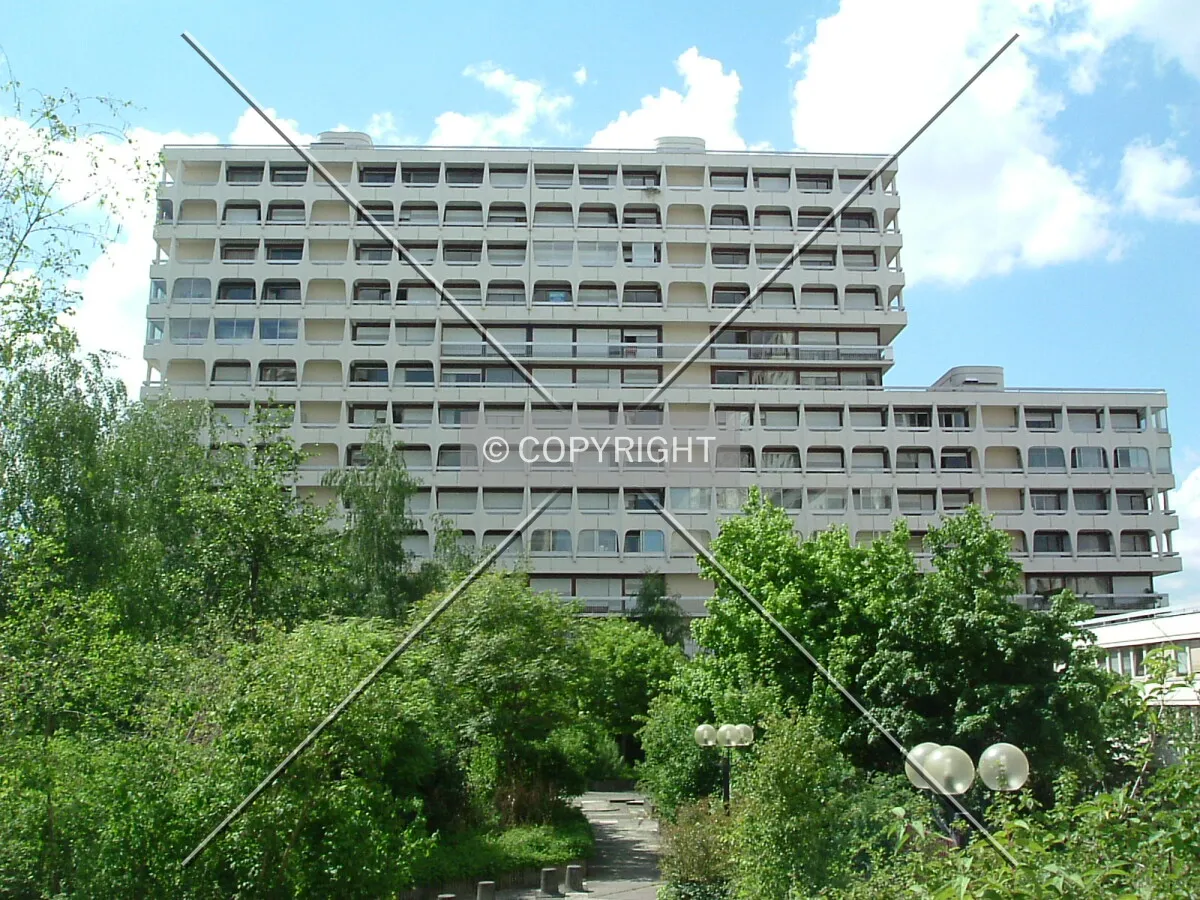 Face est depuis la Place Général Koenig