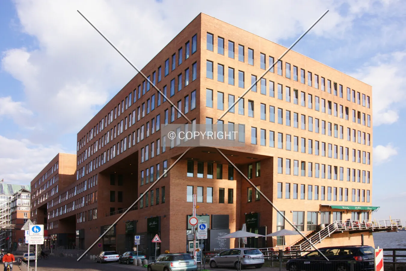 Photo 125-932-264