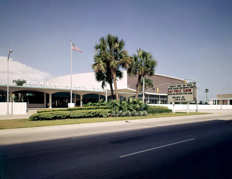 Photo 125-960-376