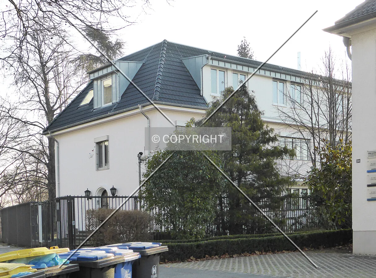 Photo 127-222-691