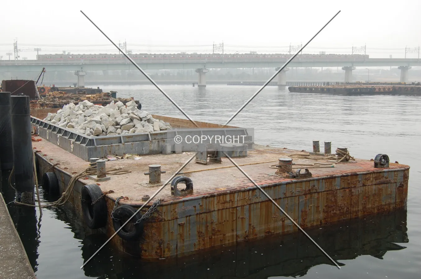 Photo 127-645-105