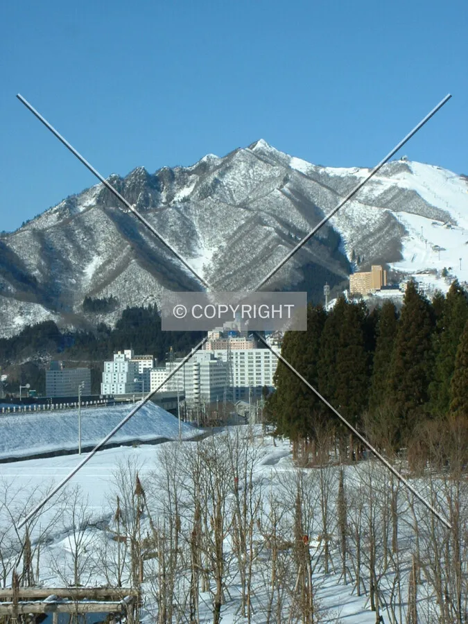 Valley view in clear winter conditions