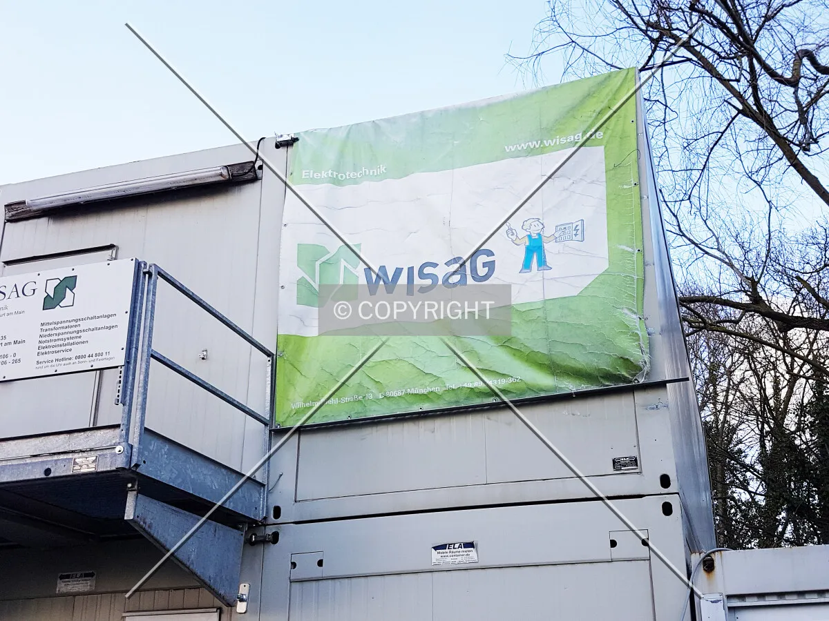 Wisag banner at container