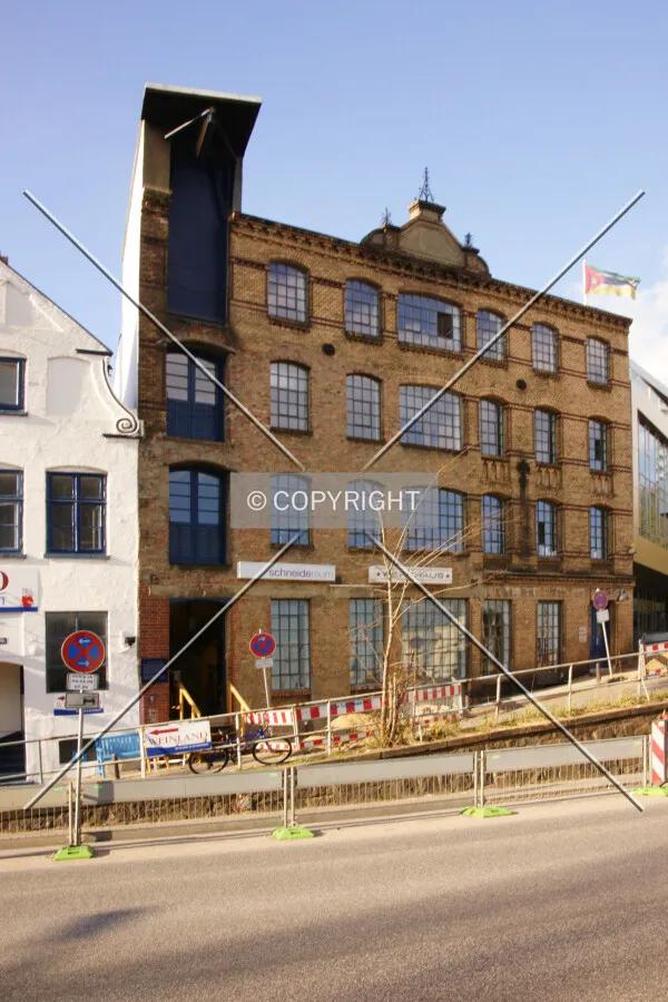Photo 128-169-748