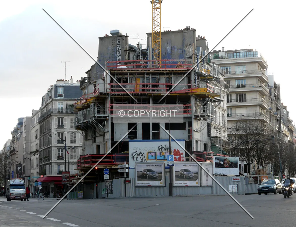View from the feet of Opéra Bastille