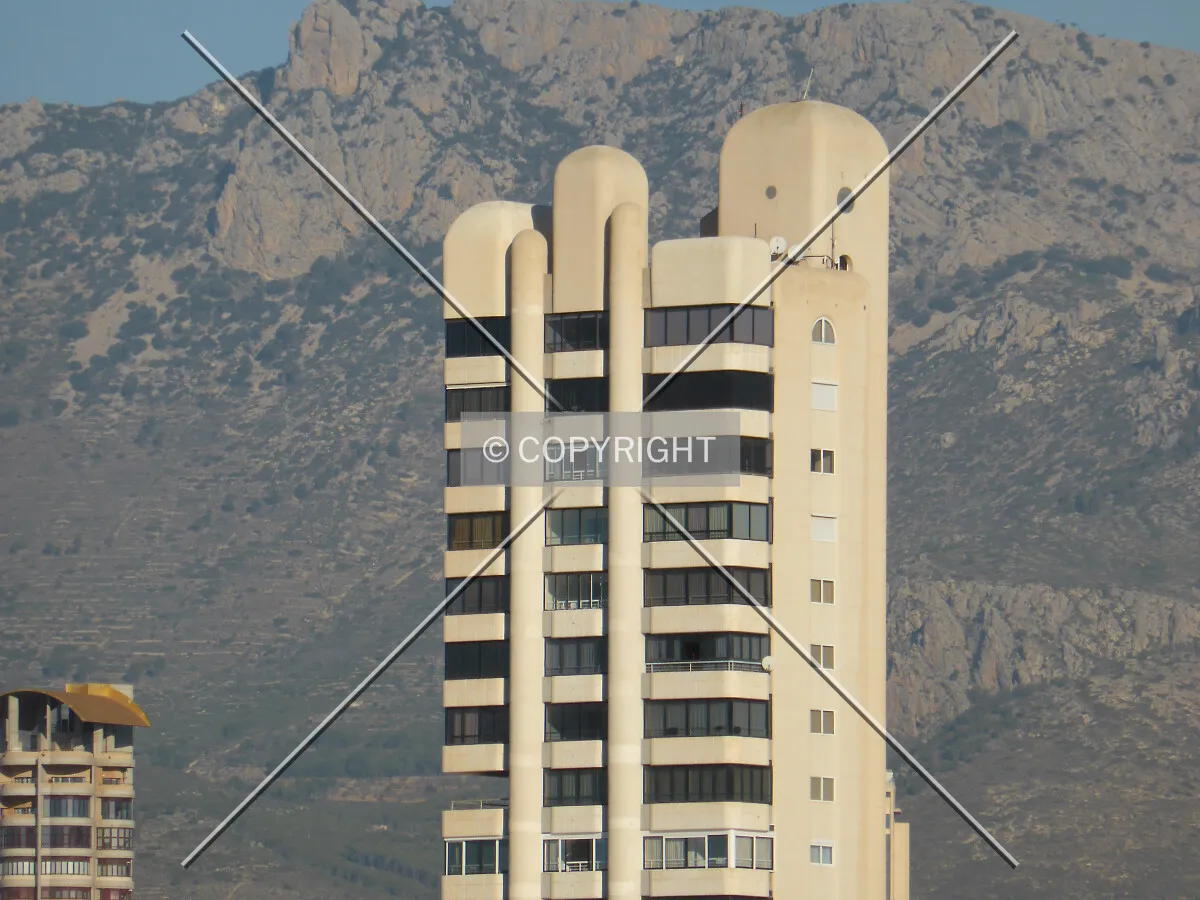 Photo 128-555-076