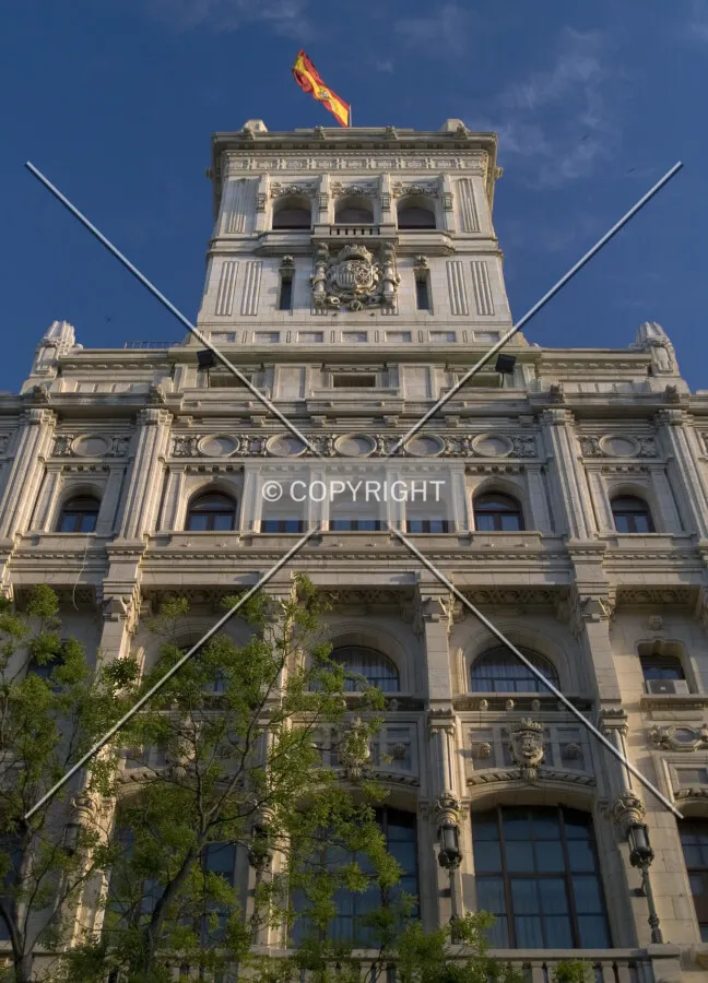 Looking up to the northern façade