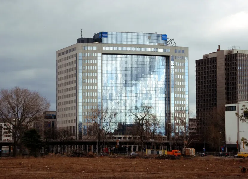 Photo 128-819-677