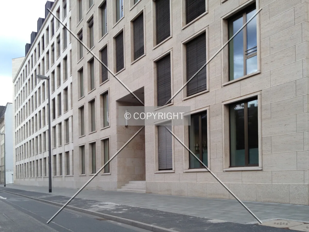Photo 129-361-878