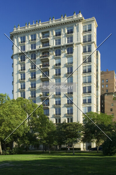 Photo 129-562-036