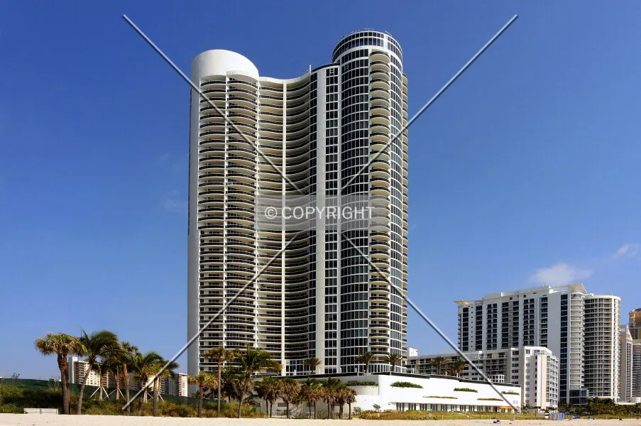 Photo 130-573-275