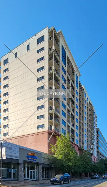Photo 130-715-873