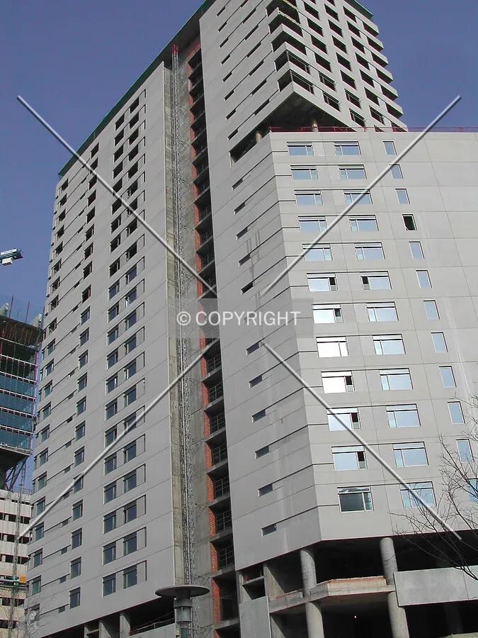 All concrete panels of the north facade are in place