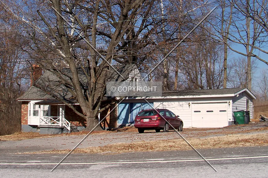 Photo 131-253-033