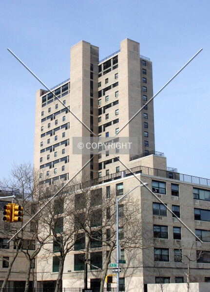 Photo 131-694-747