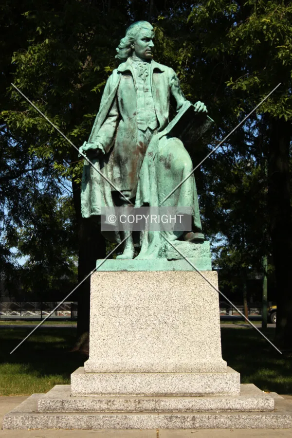 Photo 013-352-581