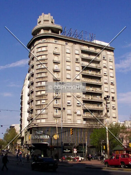 Photo 134-041-854