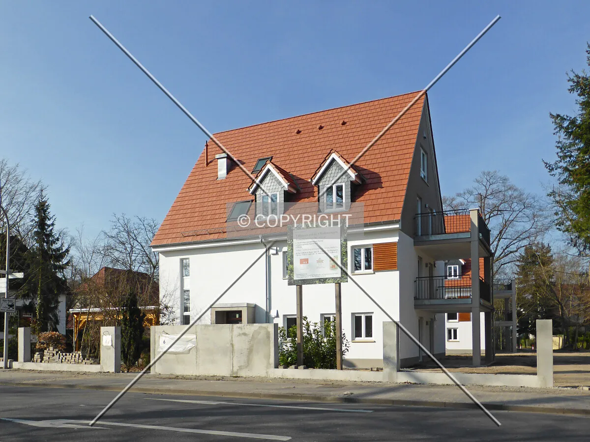 Photo 135-674-794