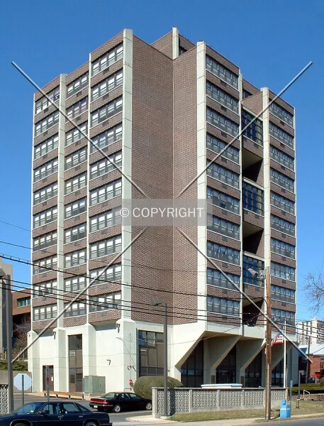 Photo 135-958-325