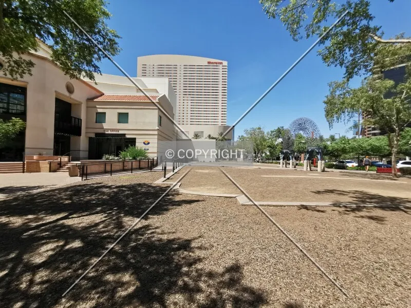 Photo 136-243-539