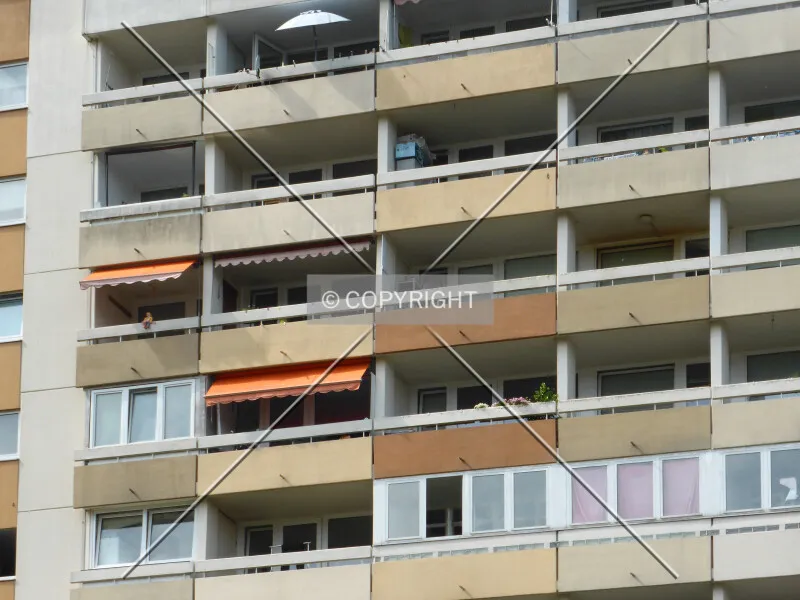 Photo 136-398-090