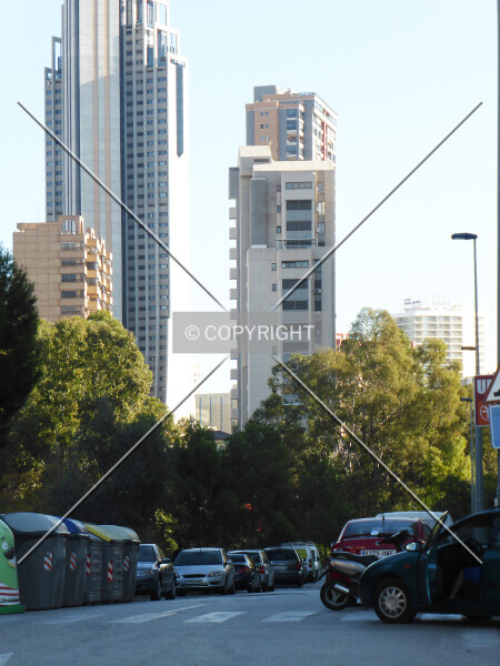 Photo 136-501-644